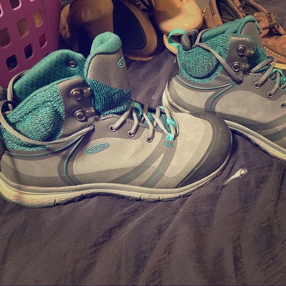 Women’s Keen Steel Toe boots